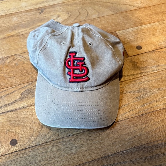 STL St Louis Cardinals New Era Beige and Black Baseball Hat - Picture 1 of 2